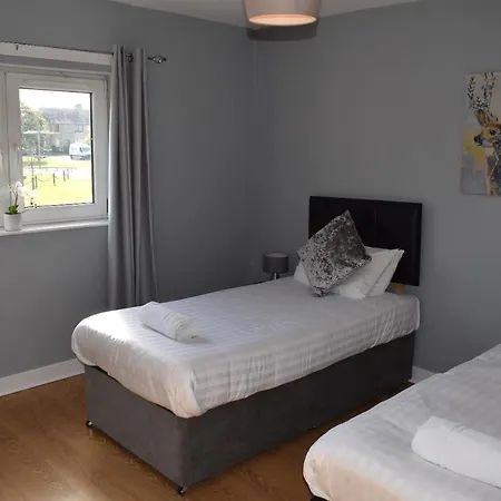 Kelpies Serviced Apartments- Campbell Pumpherston Exterior foto