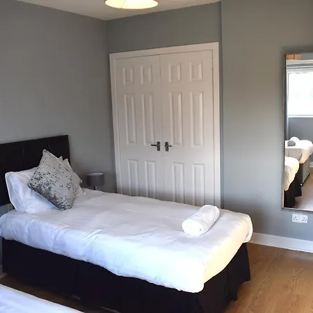 Kelpies Serviced Apartments- Campbell Pumpherston Exterior foto
